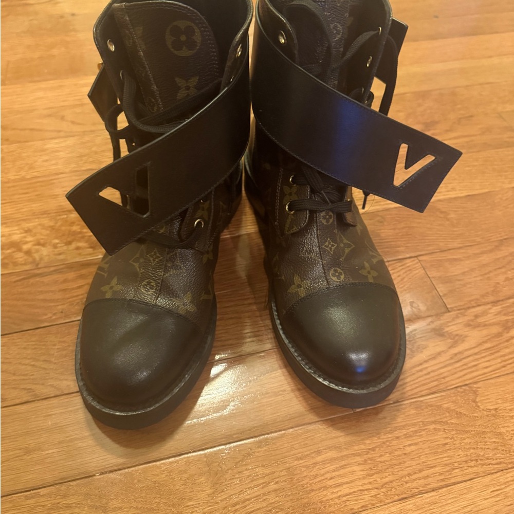 Louis Vuitton Boots